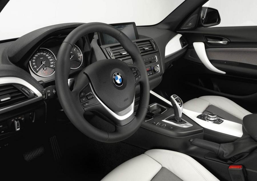  BMW 1-Series 2012 года  (фото 122 из 161)